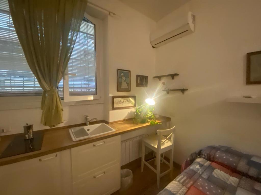 Piccolo E Indipendente A Garbatella Apartment Rome Exterior photo